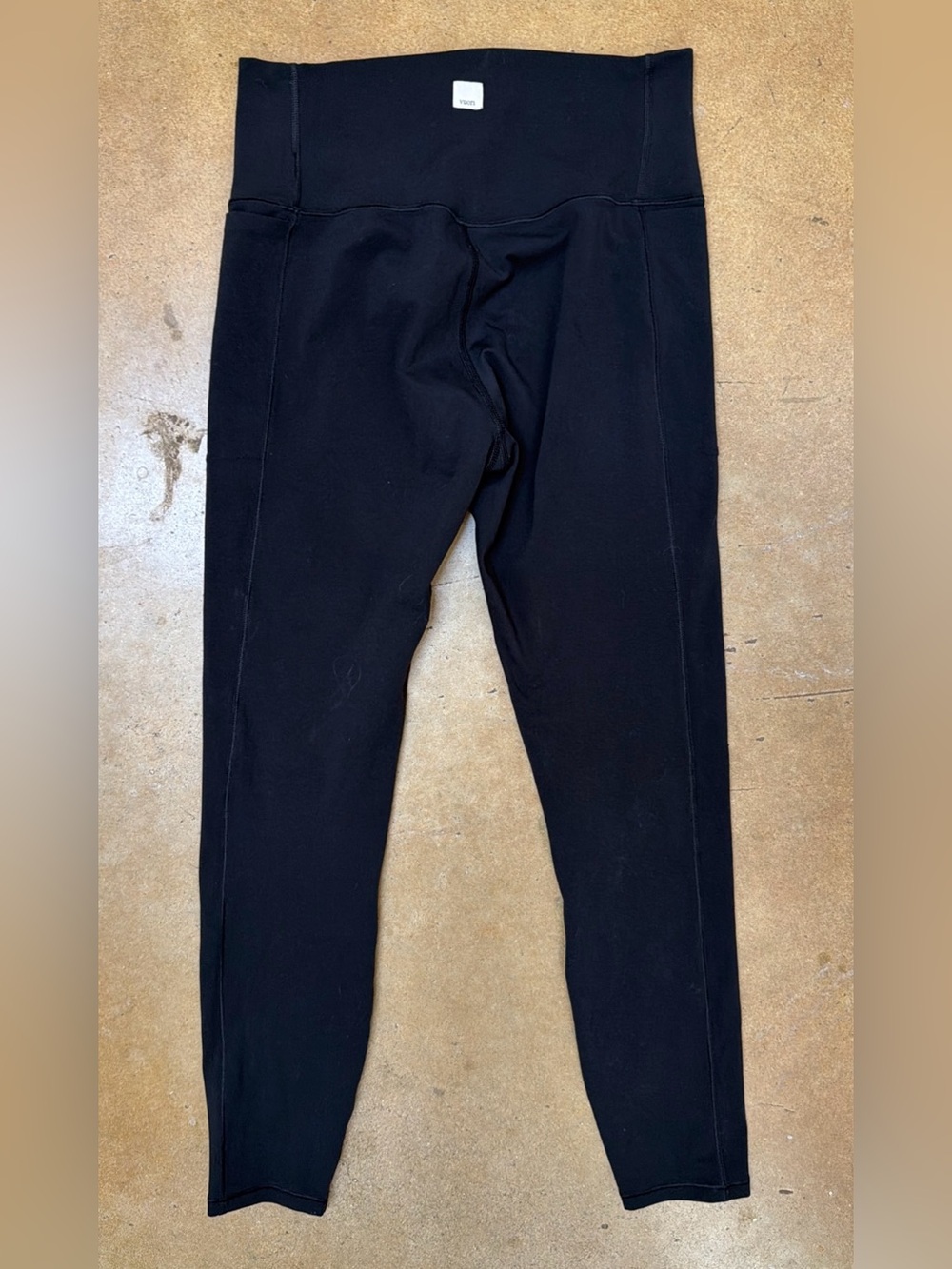 Vuori Studio Pocket Leggings Womens Sz Med Black High Rise Stretch Yoga VW446